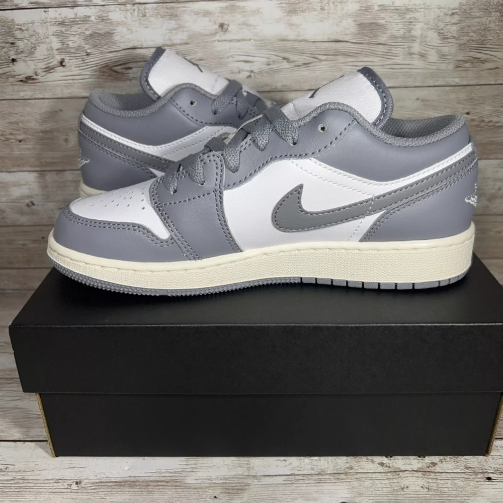 Nike Air Jordan 1 Low Vintage Grey Shoes 553560-053 (GS) Youth Sizes - Picture 5 of 15